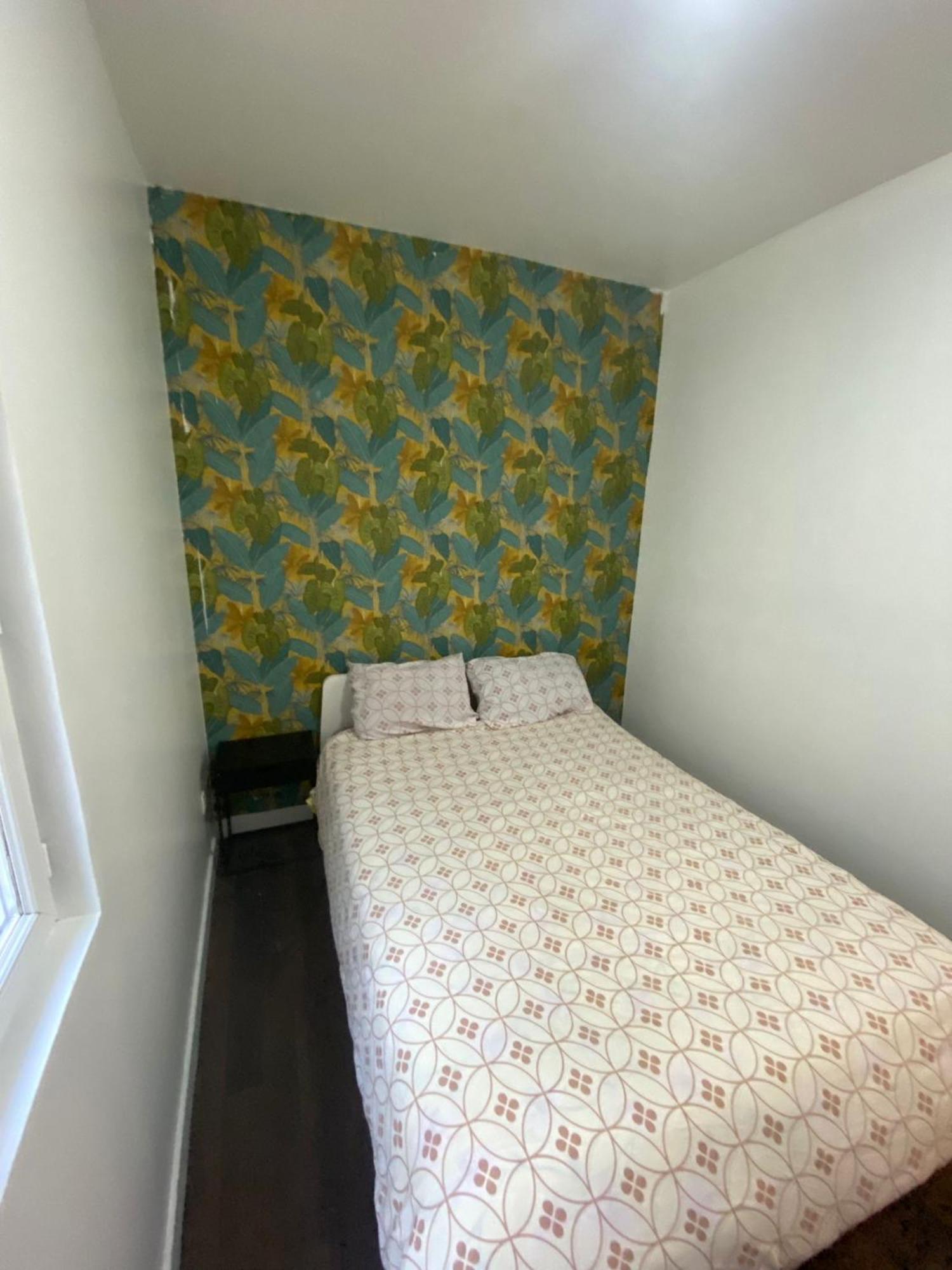 Agreable Appartement In Montmartre Paris Bagian luar foto